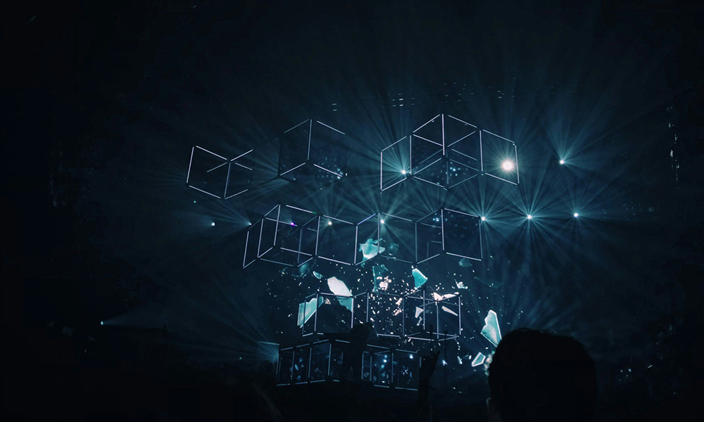 赋能企业数字化转型的智能数据服务专家